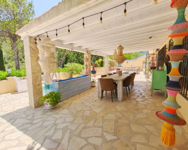 5 slaapkamer Finca/Landhuis te koop in Jalon / Xalo met zwembad - € 545.000 (Ref: 9164469)