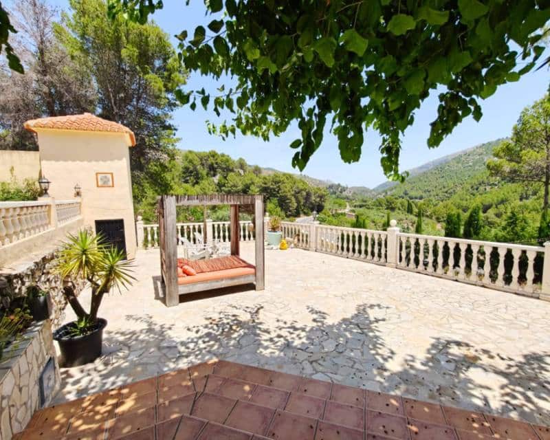 5 slaapkamer Finca/Landhuis te koop in Jalon / Xalo met zwembad - € 545.000 (Ref: 9164469)