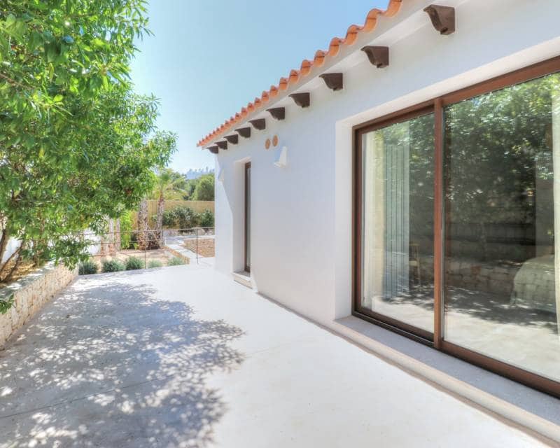 4 slaapkamer Villa te koop in Moraira met zwembad - € 1.750.000 (Ref: 9184301)