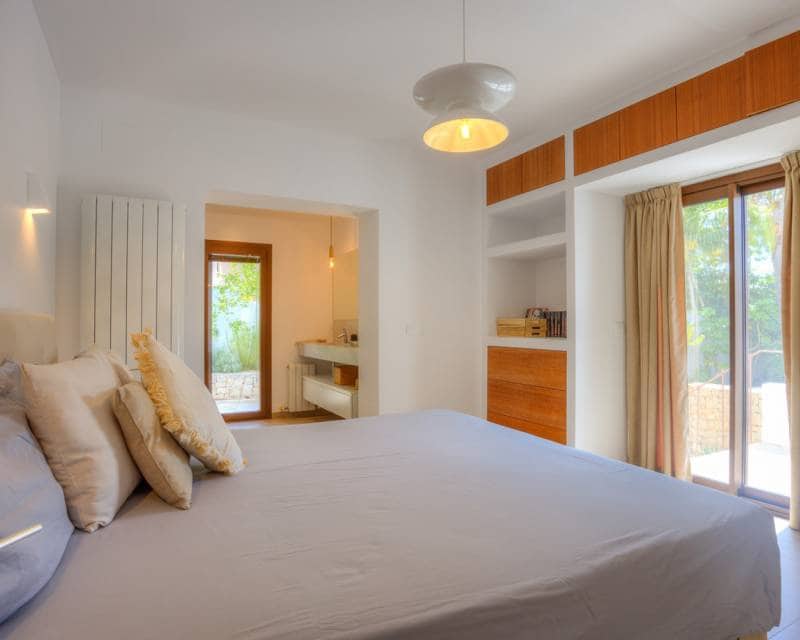 4 slaapkamer Villa te koop in Moraira met zwembad - € 1.750.000 (Ref: 9184301)