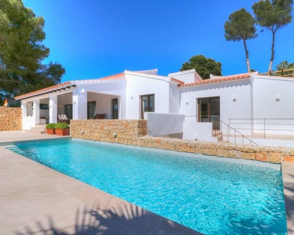 4 slaapkamer Villa te koop in Moraira, Teulada-Moraira met zwembad - € 1.750.000 (Ref: 9184301)