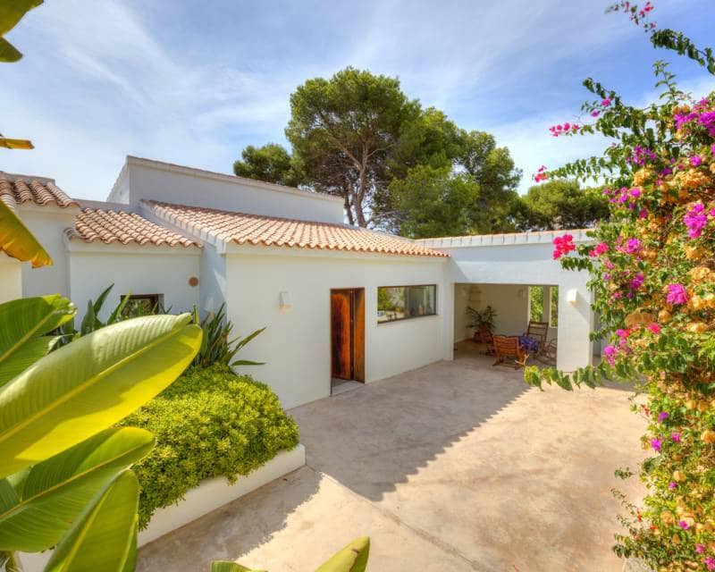4 slaapkamer Villa te koop in Moraira met zwembad - € 1.750.000 (Ref: 9184301)