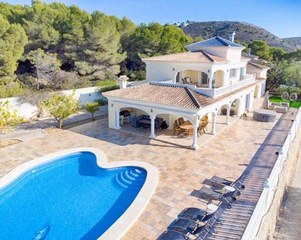 5 Zimmer Villa zu verkaufen in Moraira, Teulada-Moraira mit Pool - 2.450.000 € (Ref: 9184303)