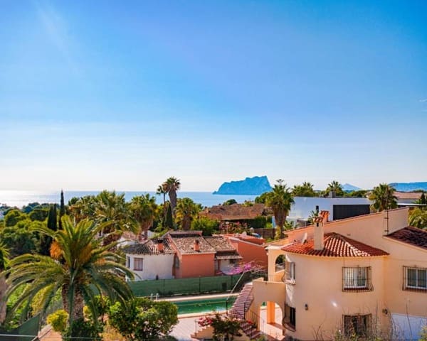 5 soveværelse Villa til salg i Moraira, Teulada-Moraira med swimmingpool - € 1.990.000 (Ref: 9184303)