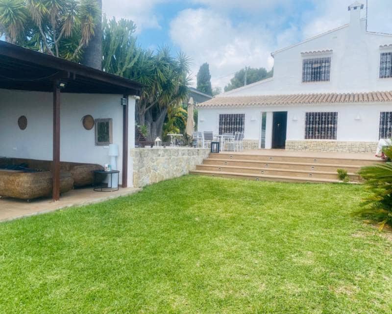 5 soveværelse Villa til leje i Javea / Xabia med swimmingpool - € 3.900 (Ref: 9184306)