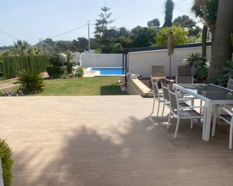 5 soveværelse Villa til leje i Javea / Xabia med swimmingpool - € 3.900 (Ref: 9184306)