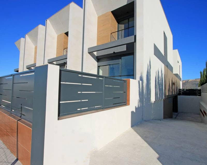 3 soveværelse Rækkehus til salg i Gata de Gorgos med swimmingpool garage - € 399.000 (Ref: 9197086)