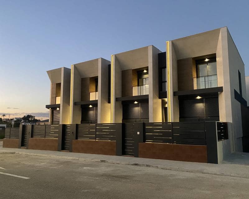 3 soveværelse Rækkehus til salg i Gata de Gorgos med swimmingpool garage - € 399.000 (Ref: 9197086)