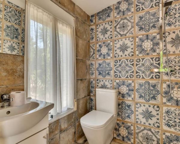 7 bedroom Villa for sale in Jalón / Xaló with pool - € 949,950 (Ref: 9197087)