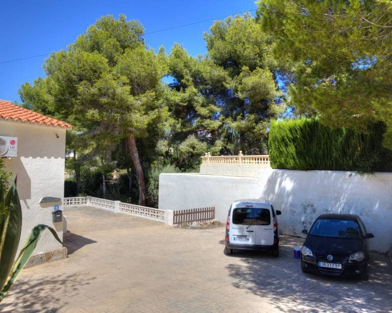 4 bedroom Villa for sale in Moraira with pool garage - € 595,000 (Ref: 9227729)