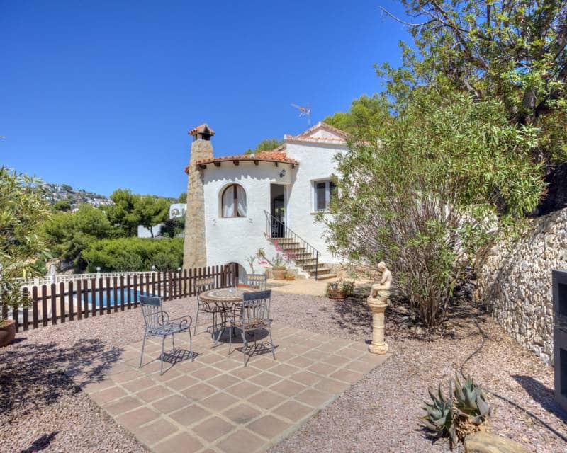 4 bedroom Villa for sale in Moraira with pool garage - € 595,000 (Ref: 9227729)