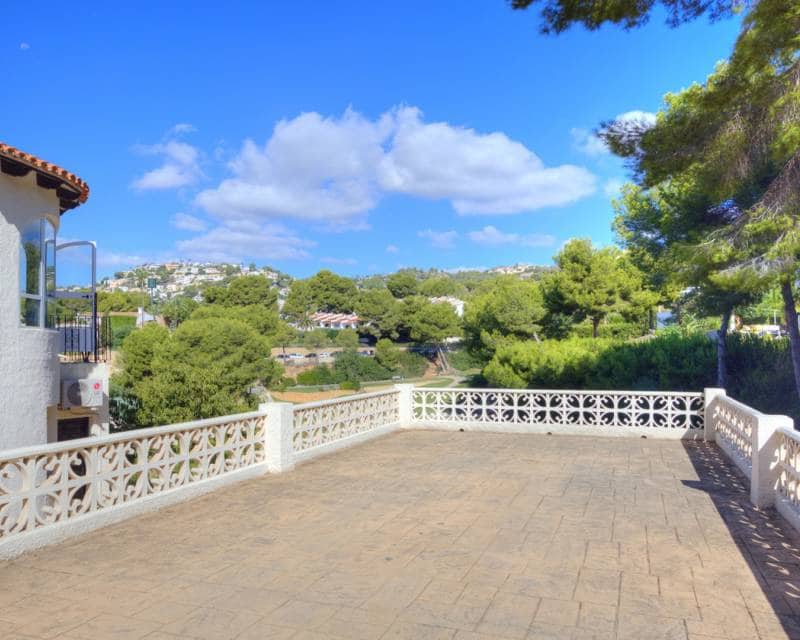 4 bedroom Villa for sale in Moraira with pool garage - € 595,000 (Ref: 9227729)