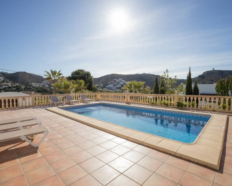 4 slaapkamer Villa te koop in Moraira met zwembad - € 825.000 (Ref: 9256208)