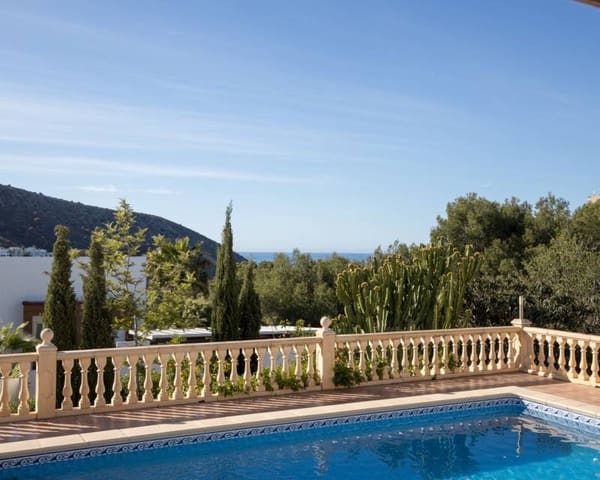 4 slaapkamer Villa te koop in Moraira, Teulada-Moraira met zwembad - € 825.000 (Ref: 9256208)