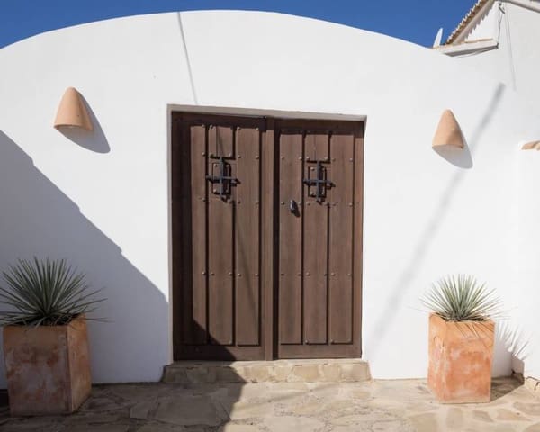 4 slaapkamer Villa te koop in Moraira, Teulada-Moraira met zwembad - € 825.000 (Ref: 9256208)