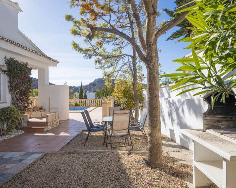 4 slaapkamer Villa te koop in Moraira met zwembad - € 825.000 (Ref: 9256208)
