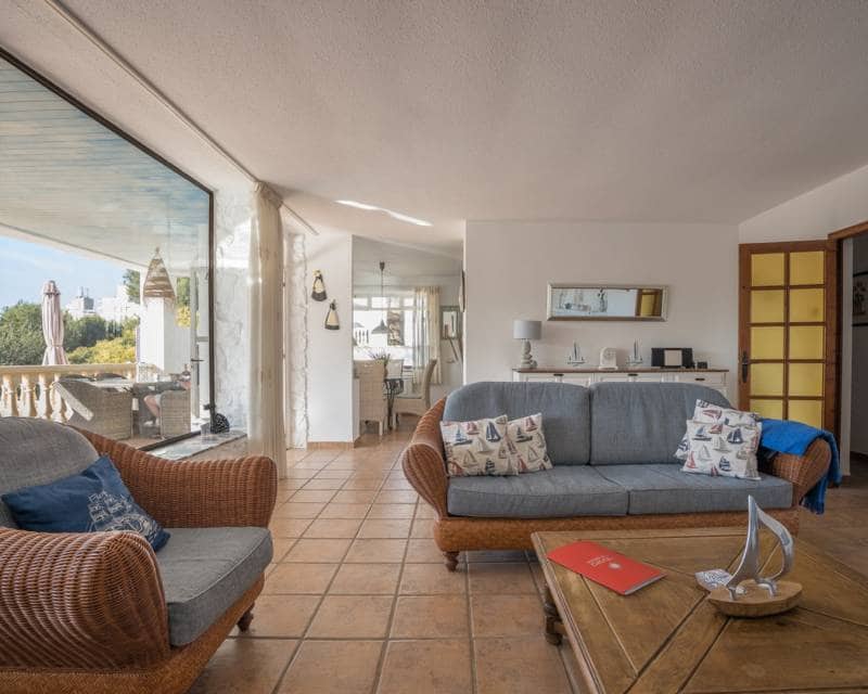 4 slaapkamer Villa te koop in Moraira met zwembad - € 825.000 (Ref: 9256208)