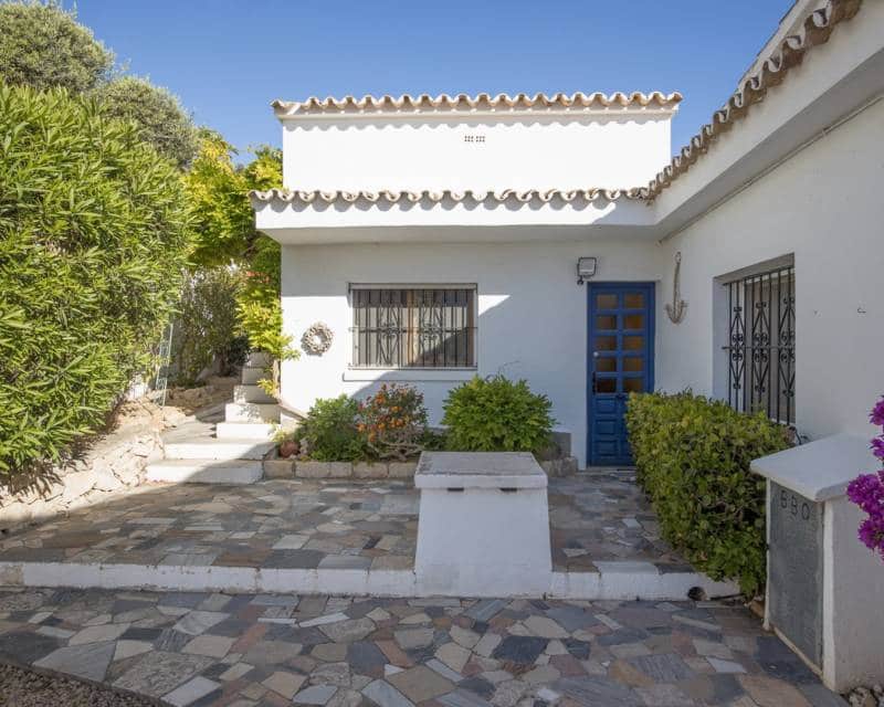 4 slaapkamer Villa te koop in Moraira met zwembad - € 825.000 (Ref: 9256208)