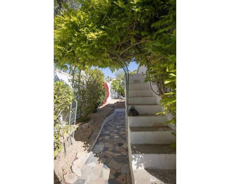 4 slaapkamer Villa te koop in Moraira met zwembad - € 825.000 (Ref: 9256208)