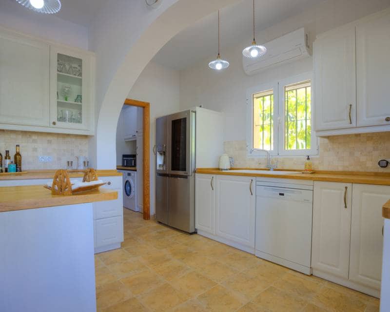 4 soverom Villa til salgs i Moraira med svømmebasseng garasje - € 795 000 (Ref: 9256209)