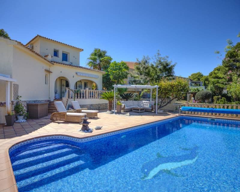 4 soverom Villa til salgs i Moraira med svømmebasseng garasje - € 795 000 (Ref: 9256209)