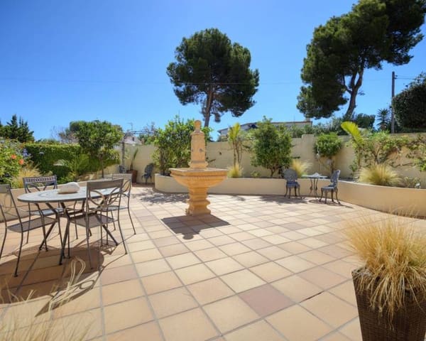 4 soverom Villa til salgs i Moraira, Teulada-Moraira med svømmebasseng garasje - € 795 000 (Ref: 9256209)