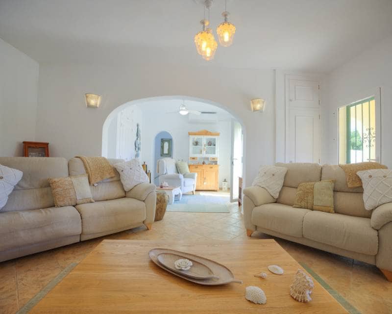 4 soverom Villa til salgs i Moraira med svømmebasseng garasje - € 795 000 (Ref: 9256209)