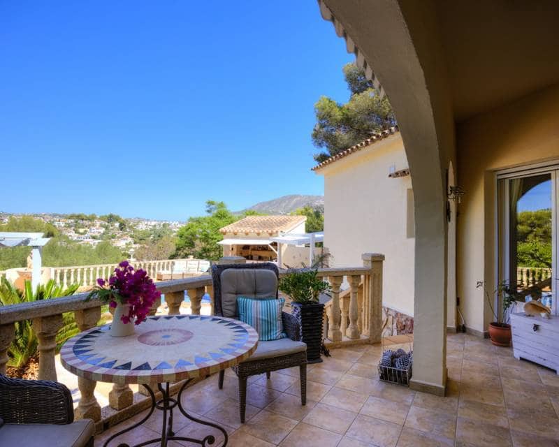 4 soverom Villa til salgs i Moraira med svømmebasseng garasje - € 795 000 (Ref: 9256209)