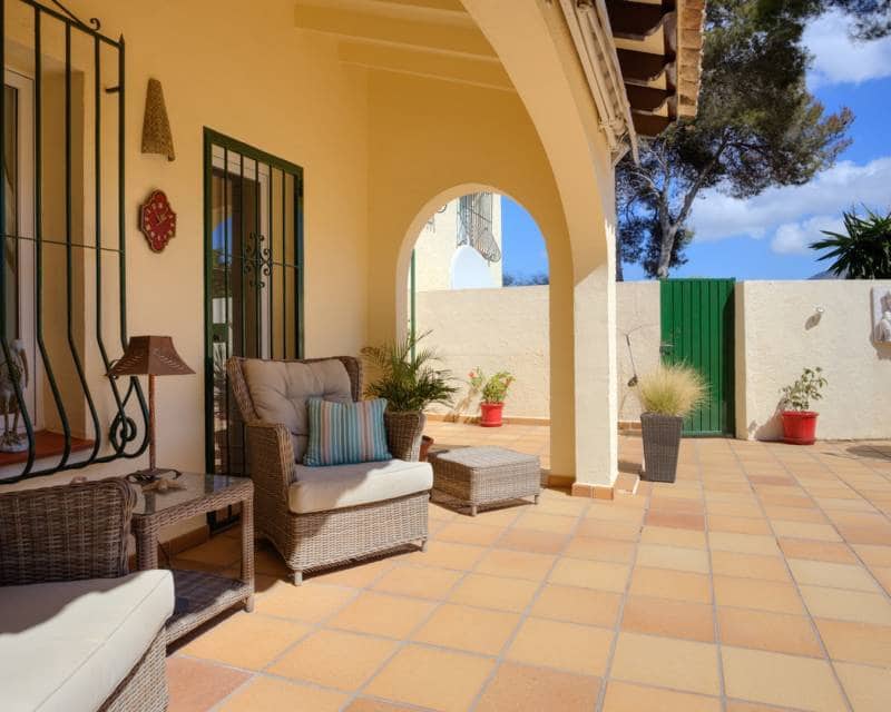 4 soverom Villa til salgs i Moraira med svømmebasseng garasje - € 795 000 (Ref: 9256209)