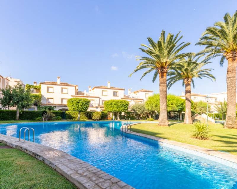 3 soveværelse Rækkehus til salg i Javea / Xabia med swimmingpool - € 475.000 (Ref: 9256218)