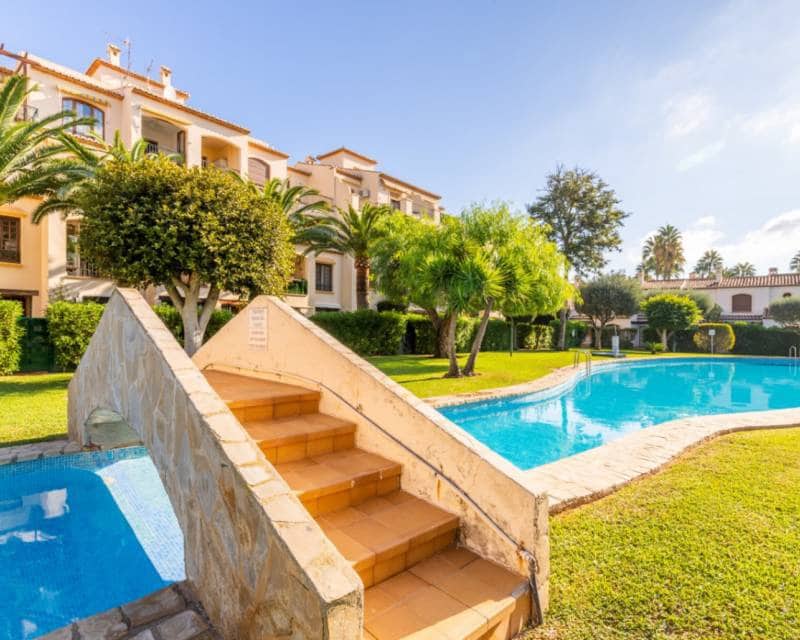 3 soveværelse Rækkehus til salg i Javea / Xabia med swimmingpool - € 475.000 (Ref: 9256218)