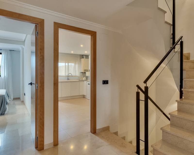 4 makuuhuone Rivitalo myytävänä paikassa Javea / Xabia mukana uima-altaan 
autotalli - 699 500 € (Ref: 9297857)