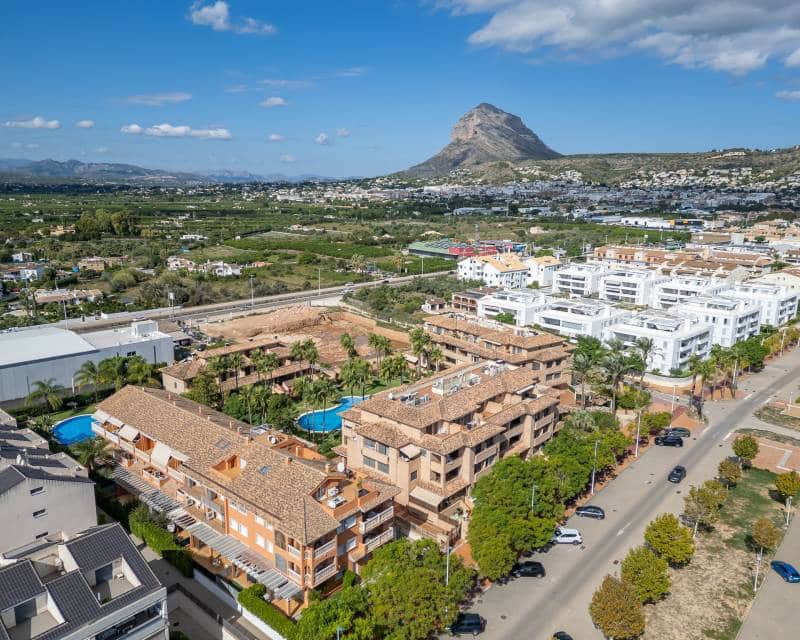 4 makuuhuone Rivitalo myytävänä paikassa Javea / Xabia mukana uima-altaan 
autotalli - 699 500 € (Ref: 9297857)