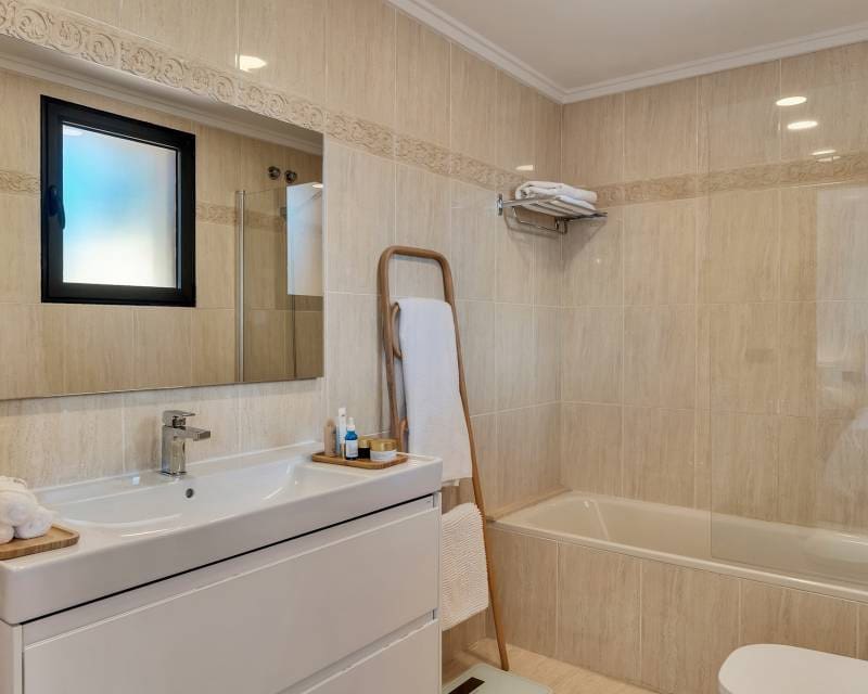 4 makuuhuone Rivitalo myytävänä paikassa Javea / Xabia mukana uima-altaan 
autotalli - 699 500 € (Ref: 9297857)