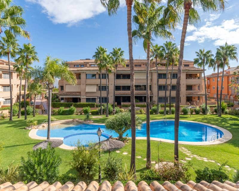 4 makuuhuone Rivitalo myytävänä paikassa Javea / Xabia mukana uima-altaan 
autotalli - 699 500 € (Ref: 9297857)