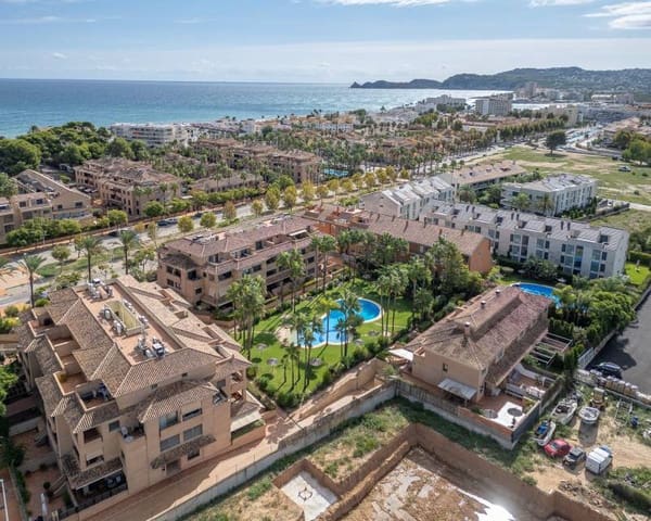 4 soveværelse Rækkehus til salg i Javea / Xàbia med swimmingpool garage - € 699.500 (Ref: 9297857)