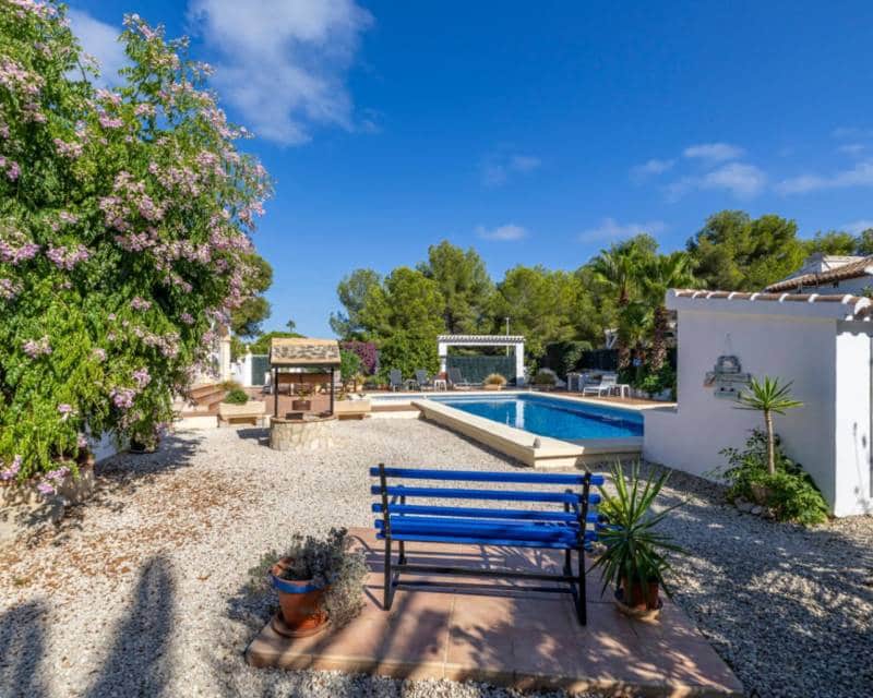 3 slaapkamer Villa te koop in Javea / Xabia met zwembad - € 669.000 (Ref: 9297860)