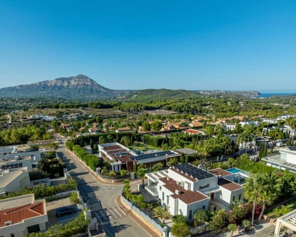 Chalet de 5 habitaciones en Javea / Xàbia en venta con piscina - 1.695.000 € (Ref: 9297863)