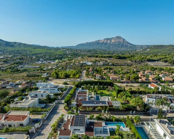 Chalet de 5 habitaciones en Javea / Xàbia en venta con piscina - 1.695.000 € (Ref: 9297863)