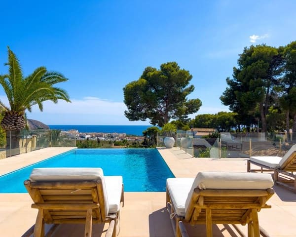 4 soverom Villa til salgs i Moraira, Teulada-Moraira med svømmebasseng - € 1 990 000 (Ref: 9301489)