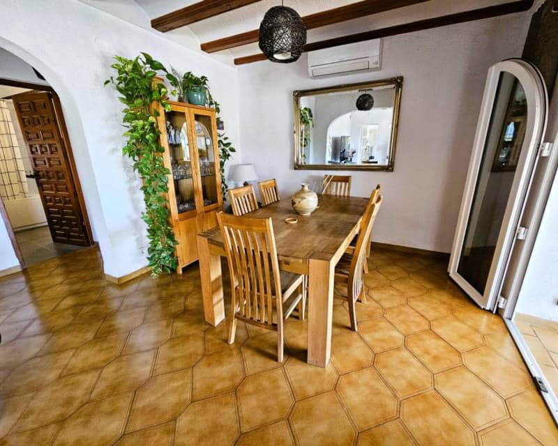 3 bedroom Villa for sale in Javea / Xabia with pool - € 795,000 (Ref: 9301778)