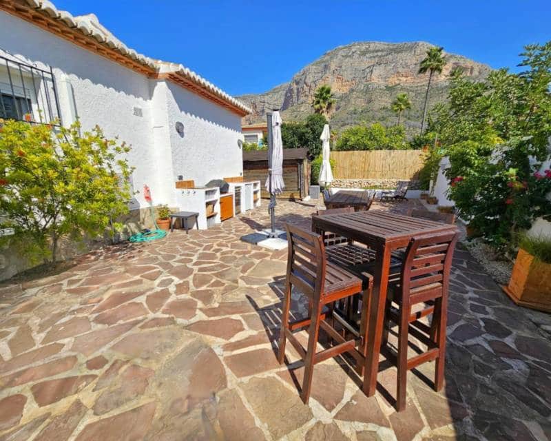 3 bedroom Villa for sale in Javea / Xabia with pool - € 795,000 (Ref: 9301778)