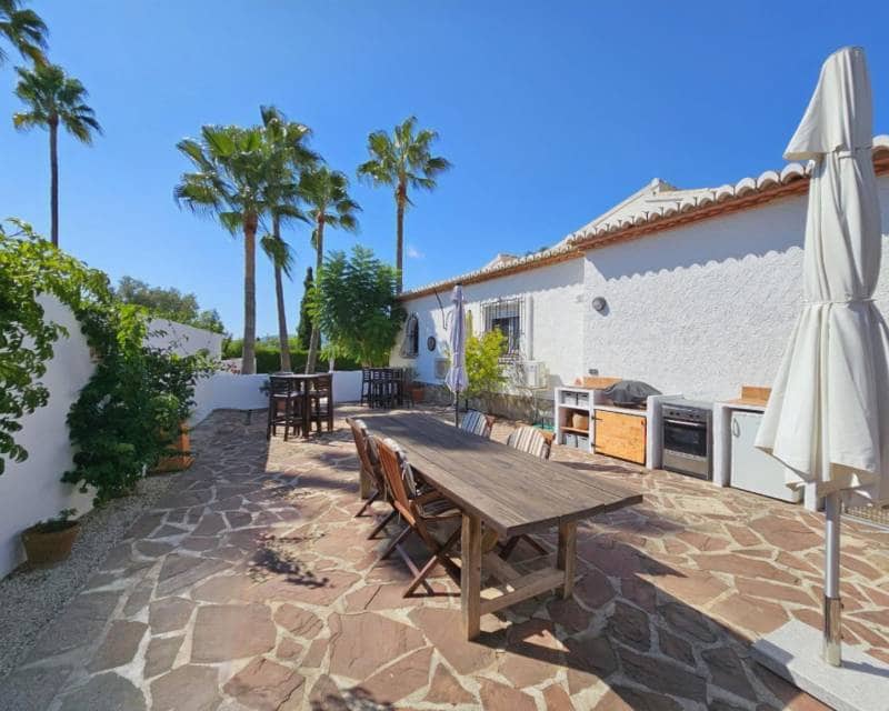 3 bedroom Villa for sale in Javea / Xabia with pool - € 795,000 (Ref: 9301778)