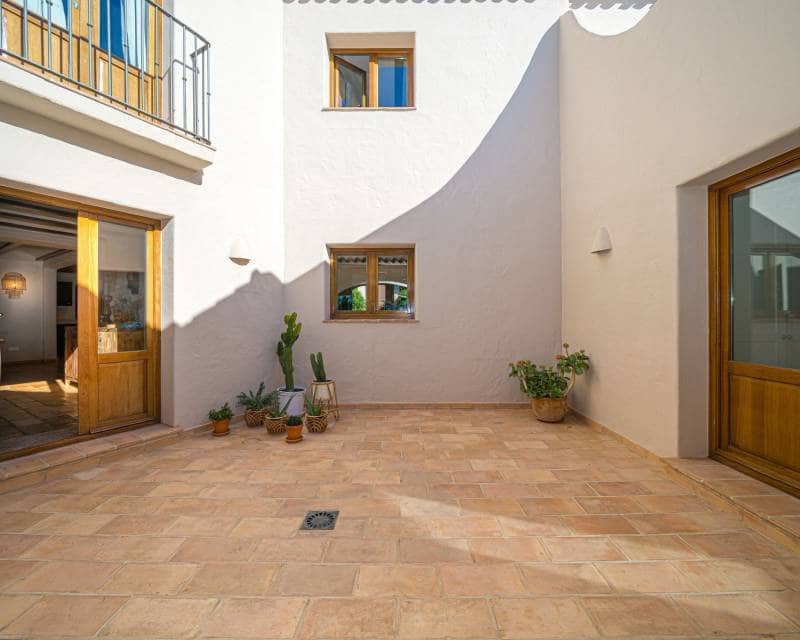 5 Zimmer Villa zu verkaufen in Javea / Xabia mit Pool - 1.395.000 € (Ref: 9307112)