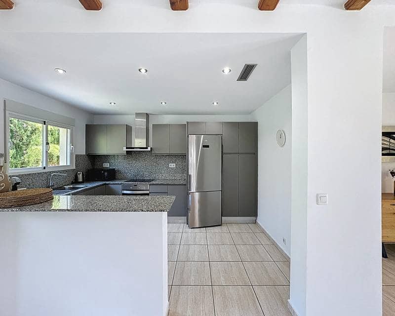 5 slaapkamer Villa te koop in Benitachell / Benitatxell met zwembad - € 725.000 (Ref: 9325443)