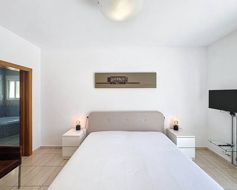 5 slaapkamer Villa te koop in Benitachell / Benitatxell met zwembad - € 725.000 (Ref: 9325443)