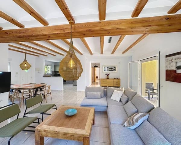 5 slaapkamer Villa te koop in Benitachell / Benitatxell met zwembad - € 725.000 (Ref: 9325443)