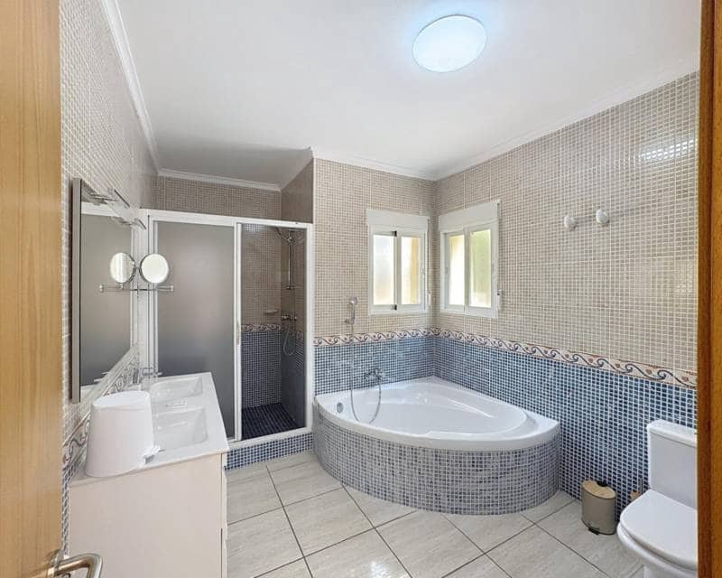 5 slaapkamer Villa te koop in Benitachell / Benitatxell met zwembad - € 725.000 (Ref: 9325443)