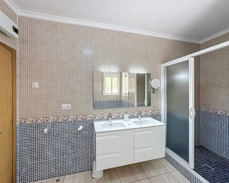 5 slaapkamer Villa te koop in Benitachell / Benitatxell met zwembad - € 725.000 (Ref: 9325443)