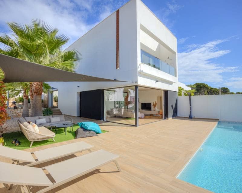 Chalet de 3 habitaciones en Moraira en venta con piscina garaje - 1.175.000 € (Ref: 9348560)